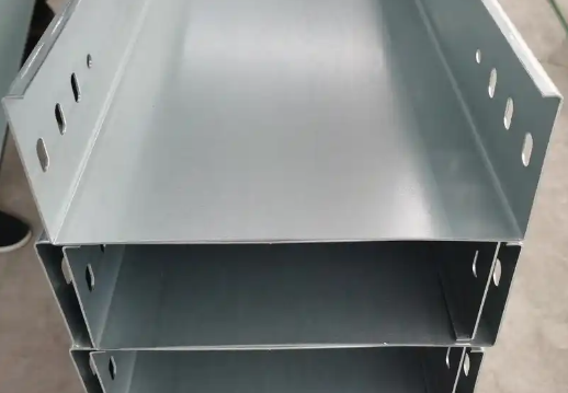 金昌生产电缆桥架，哪些设备是关键？